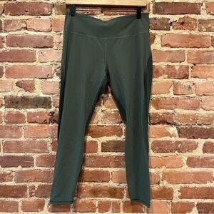 Fair Harbor Bayview Colorblock Legging in Thyme Size Large